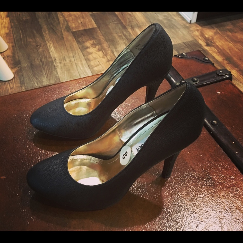 🖤beautiful, classy Steve Madden Pumps 🖤